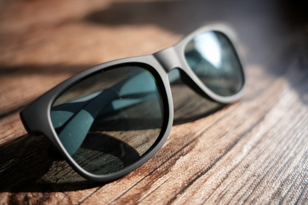 【試着商品】LOCO ブラック x ライトネイビーブルー 日本製プレミアムレンズ(防曇偏光) [vidg00430-lnb]