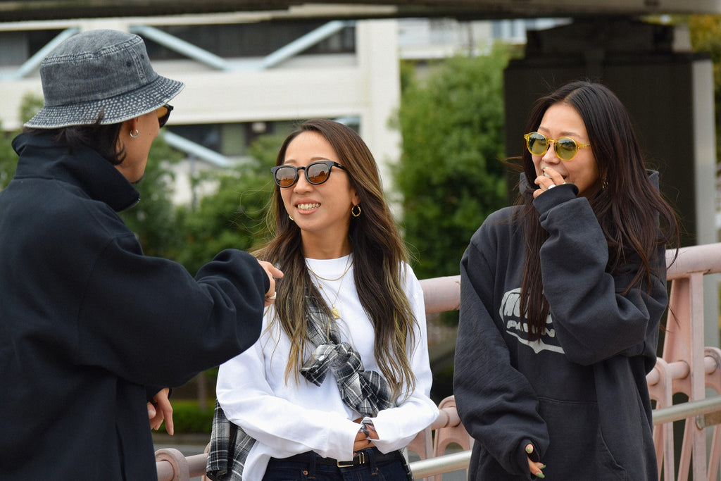 【3/7新発売】ATLAS ブラック / べっ甲柄グラデーション x ライトブラウン 激撥水偏光レンズ [vidg00522]