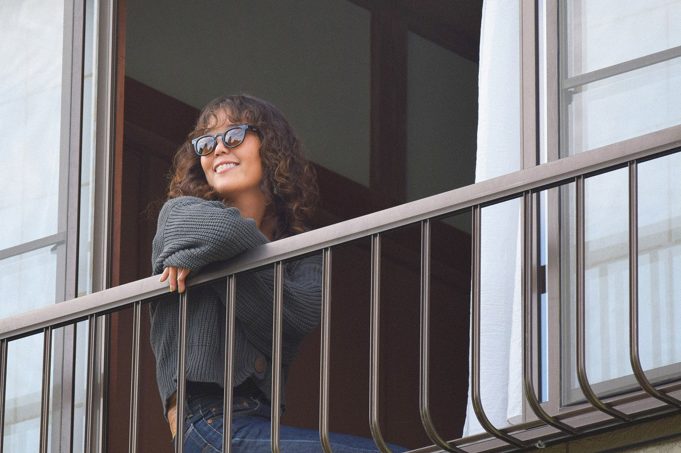 【3/7新発売】ATLAS ブラック / べっ甲柄グラデーション x ライトブラウン 激撥水偏光レンズ [vidg00522]